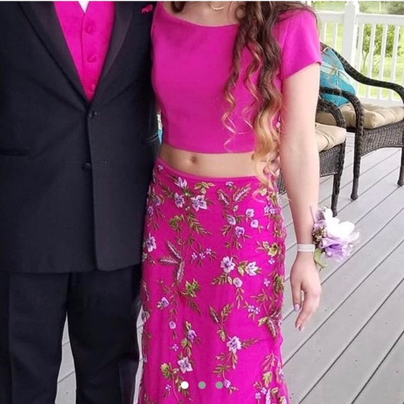 Prom Dress - Picture 1 of 3